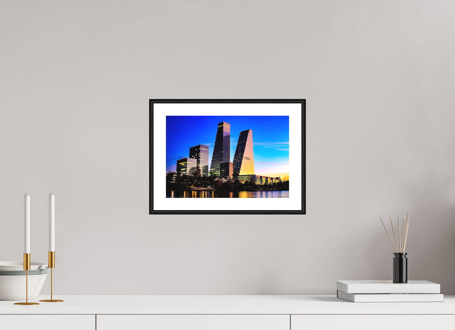 30 x 20 cm, Foto im Schattenfugenrahmen (Eiche schwarz) Roche-Türme im Morgenlicht