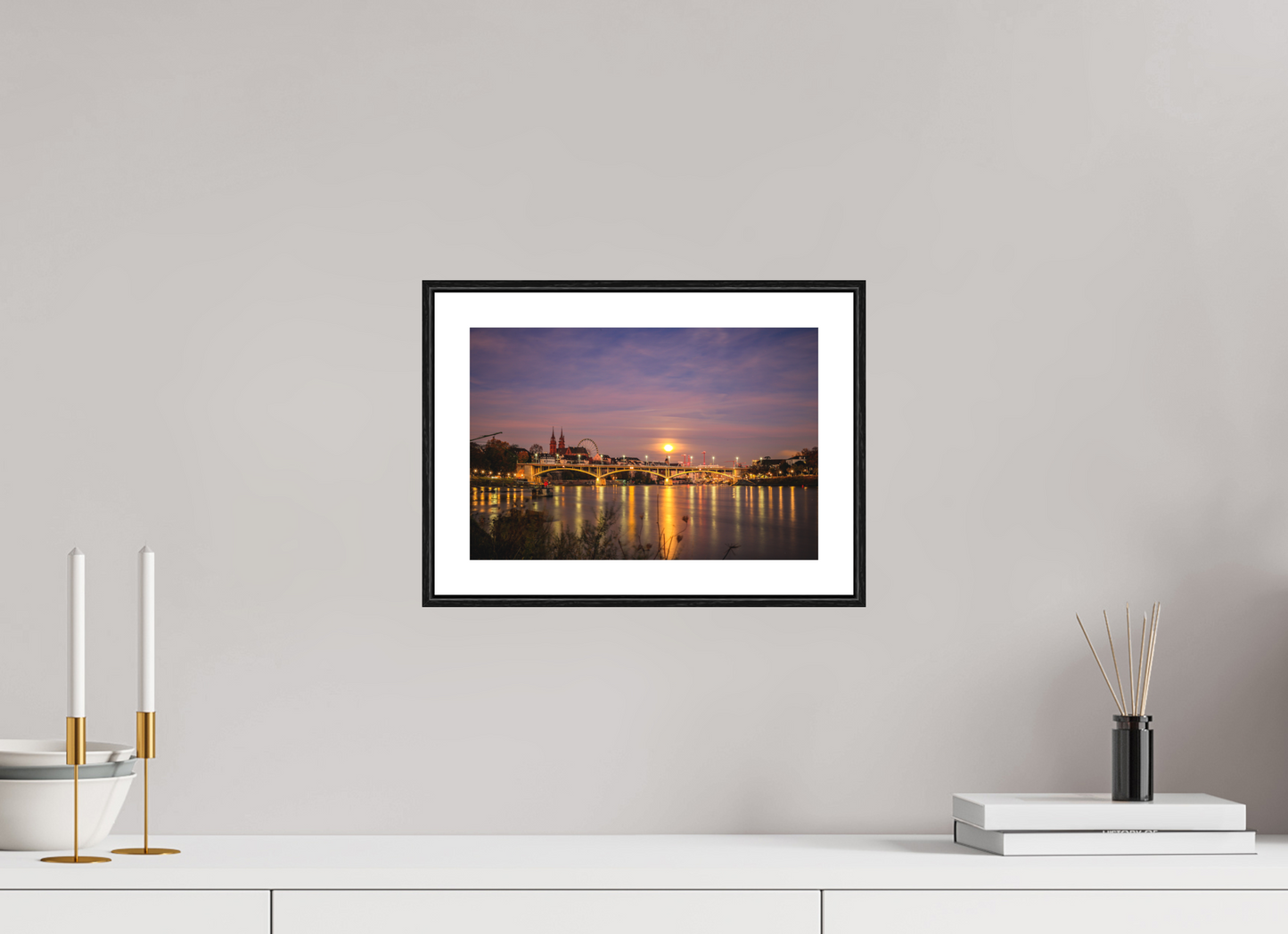 30 x 20 cm, Foto im Schattenfugenrahmen (Eiche schwarz) Supermond über Basel