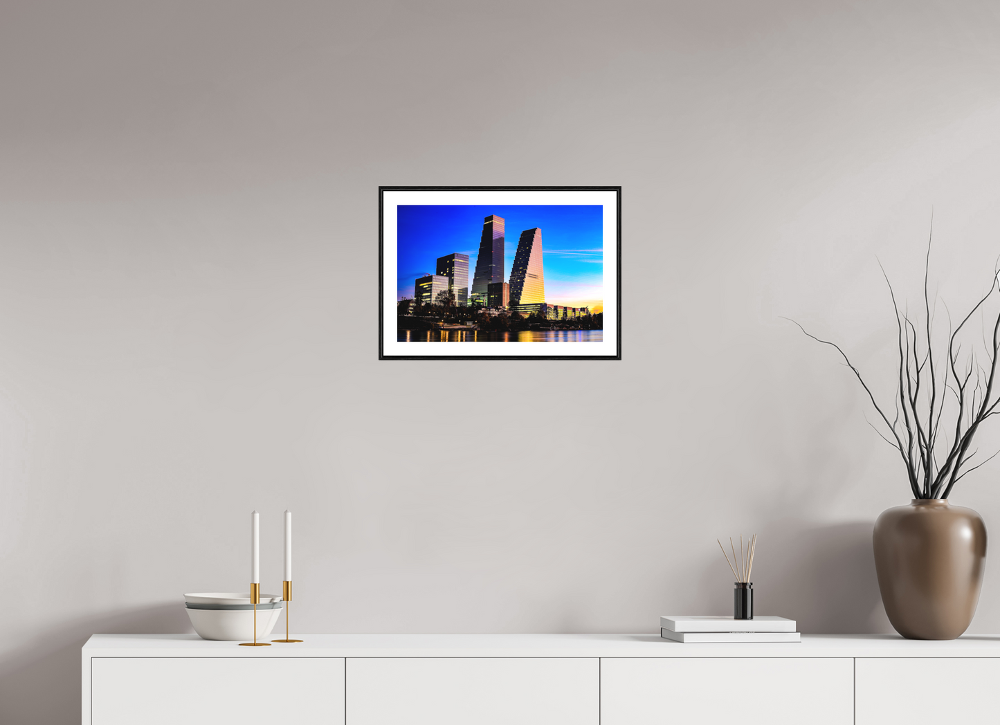 45 x 30 cm, Foto im Schattenfugenrahmen (Eiche schwarz) Roche-Türme im Morgenlicht